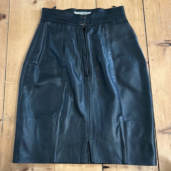 Vintage leather skirt - Picture 5 of 7
